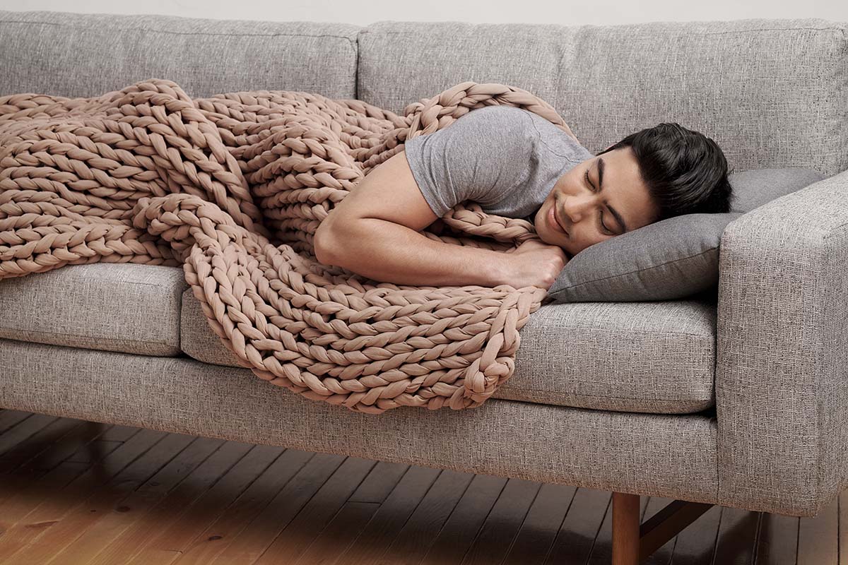 Bearaby Napper Review Incredibly Stylish Weighted Blanket